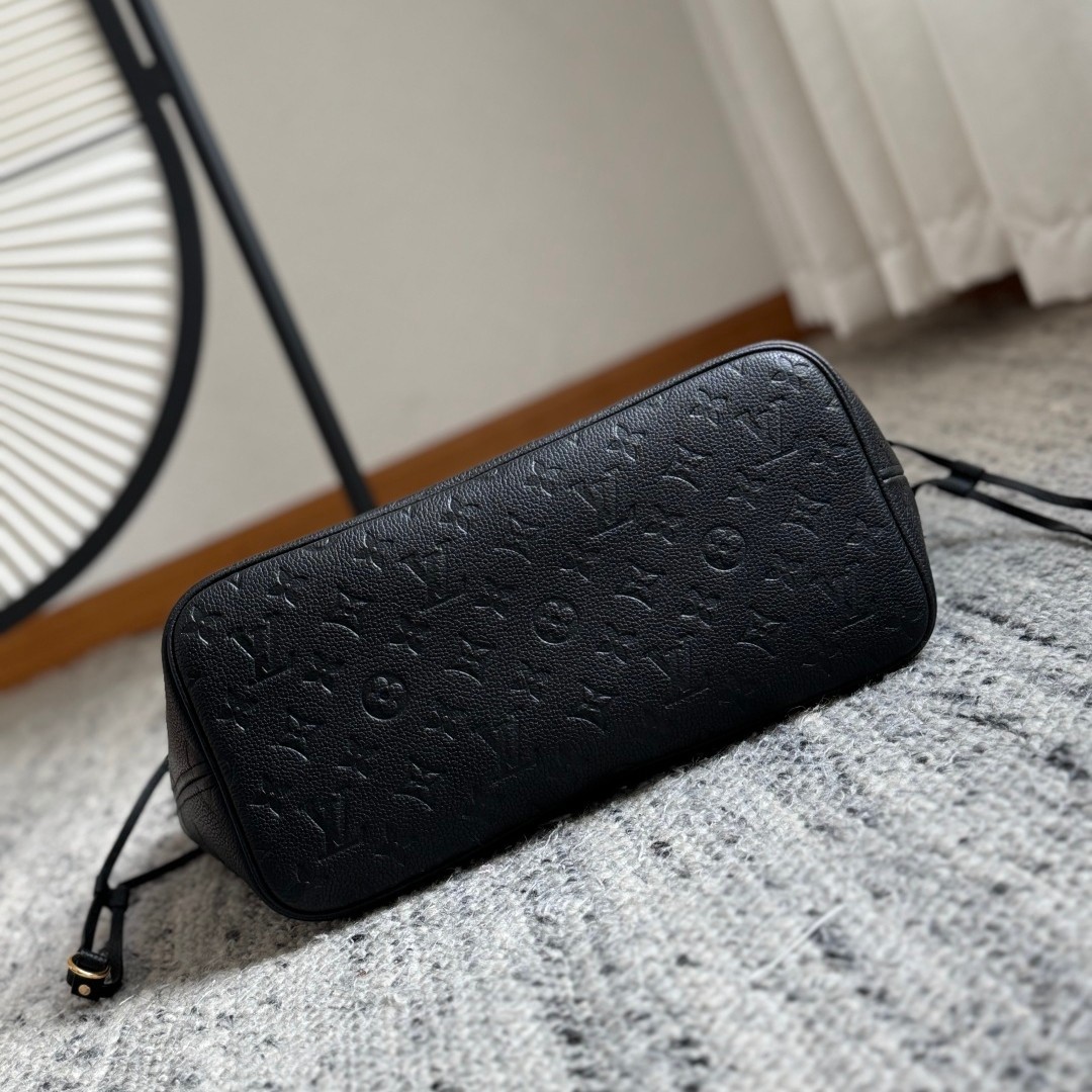 M45685 Neverfull 中號壓紋牛皮購物袋_6