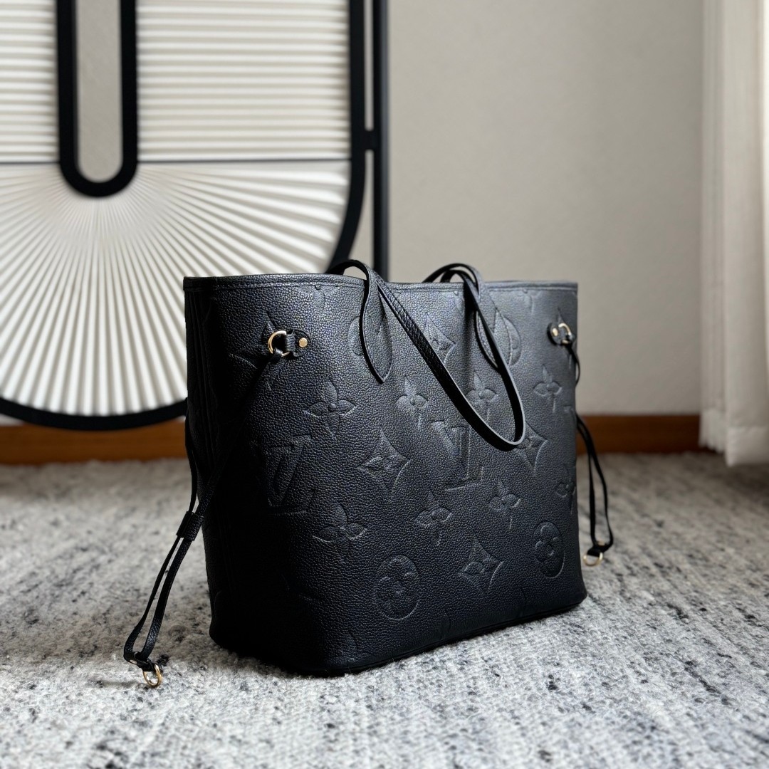 M45685 Neverfull 中號壓紋牛皮購物袋_8