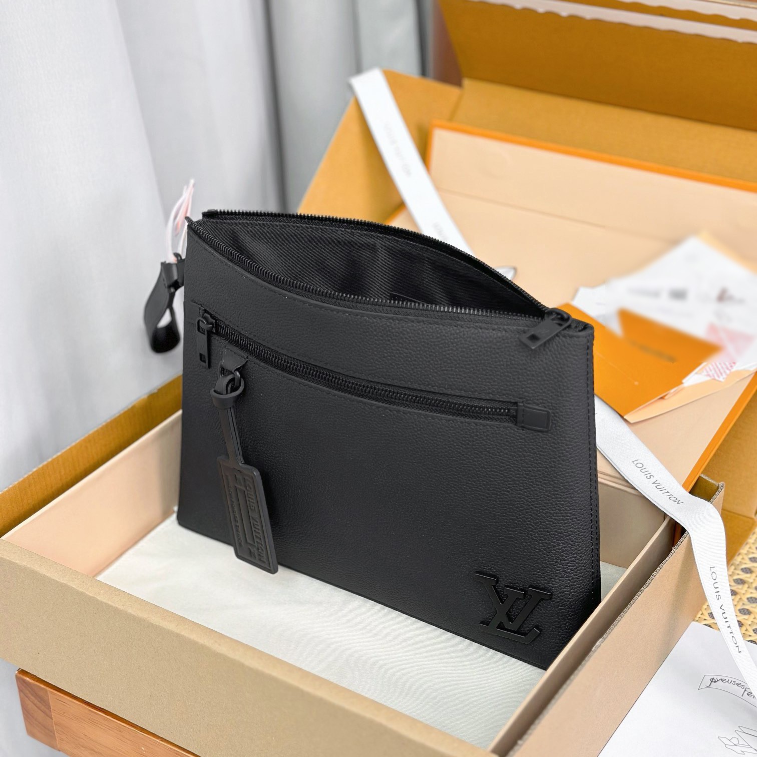 M69837 Takeoff 隨身包_3