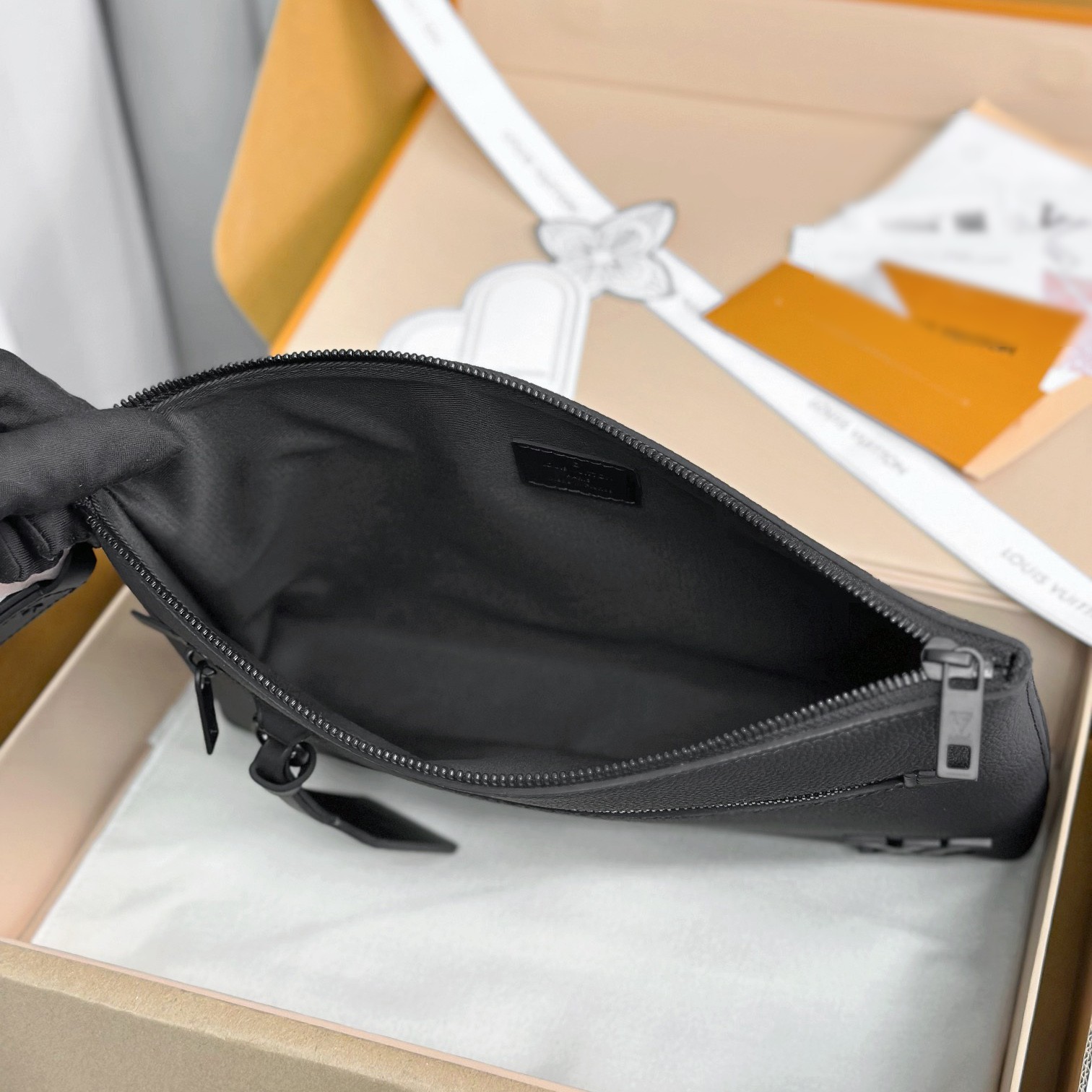 M69837 Takeoff 隨身包_4