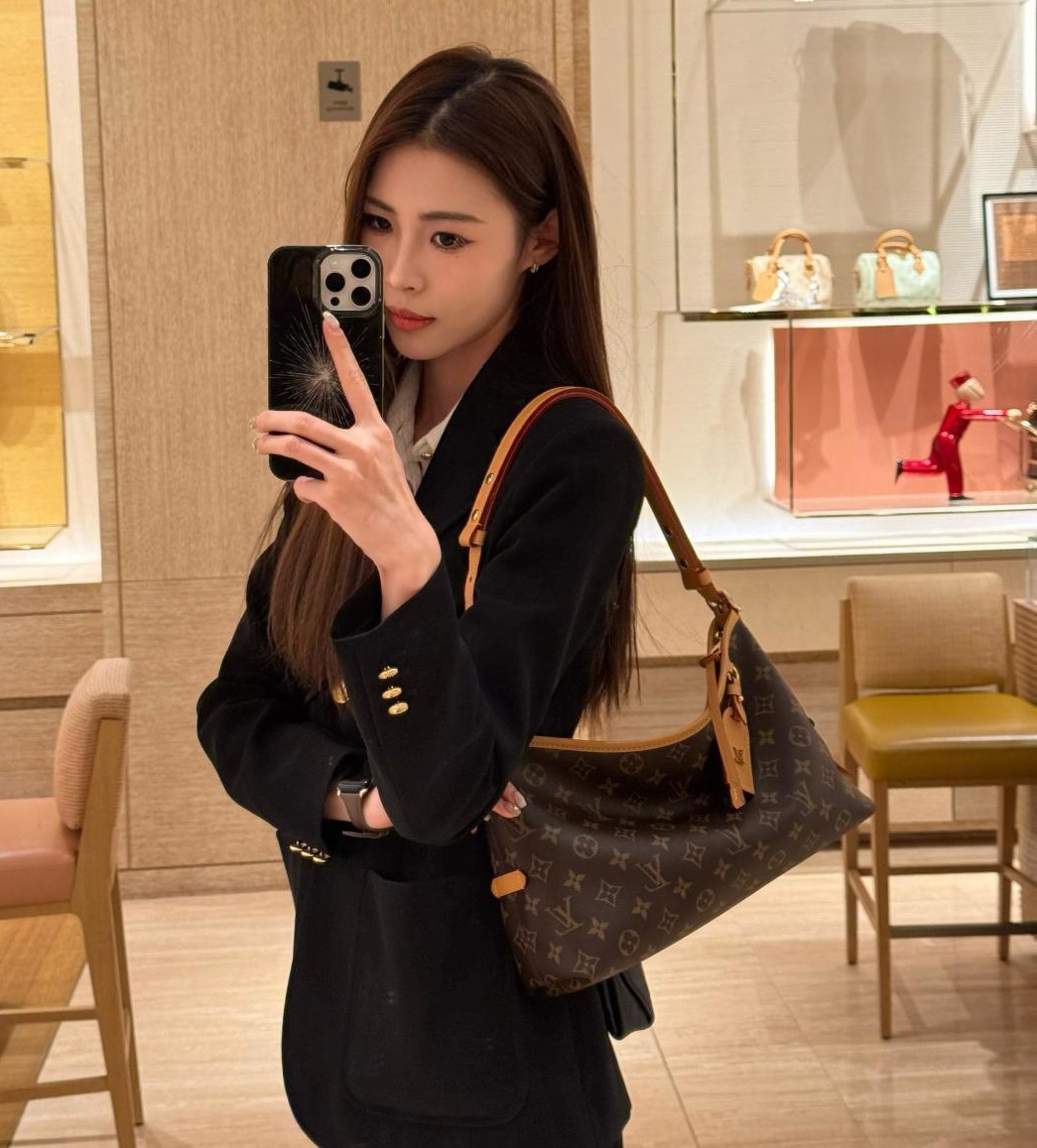 M28101 Carryall East West 手袋_2