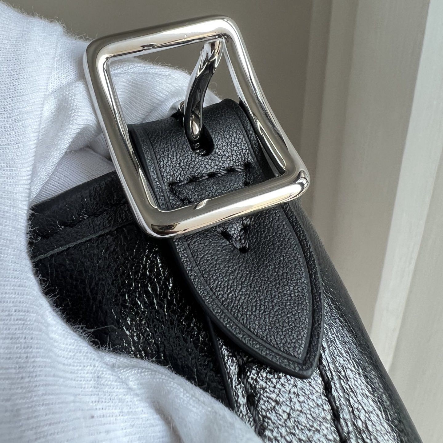 CarryAll Dark 中號手袋  M25143_6