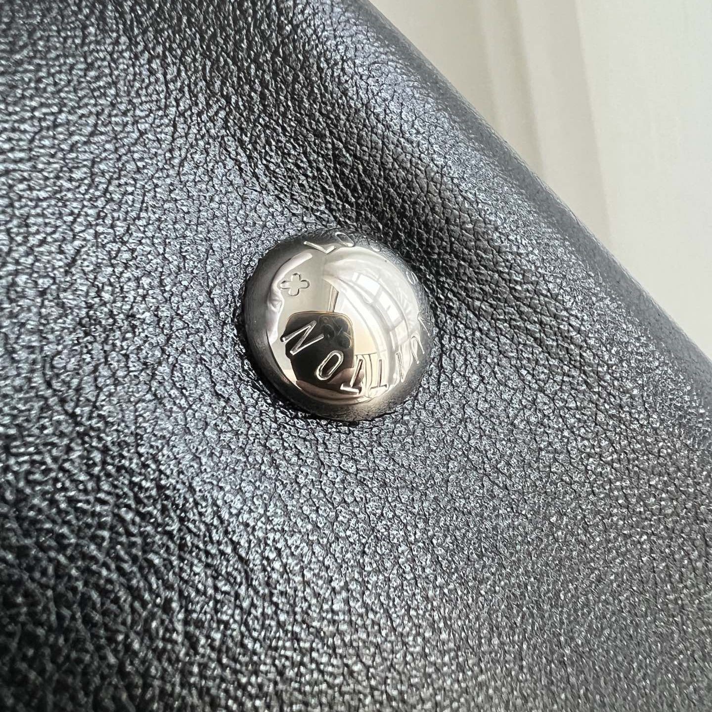 CarryAll Dark 中號手袋  M25143_9