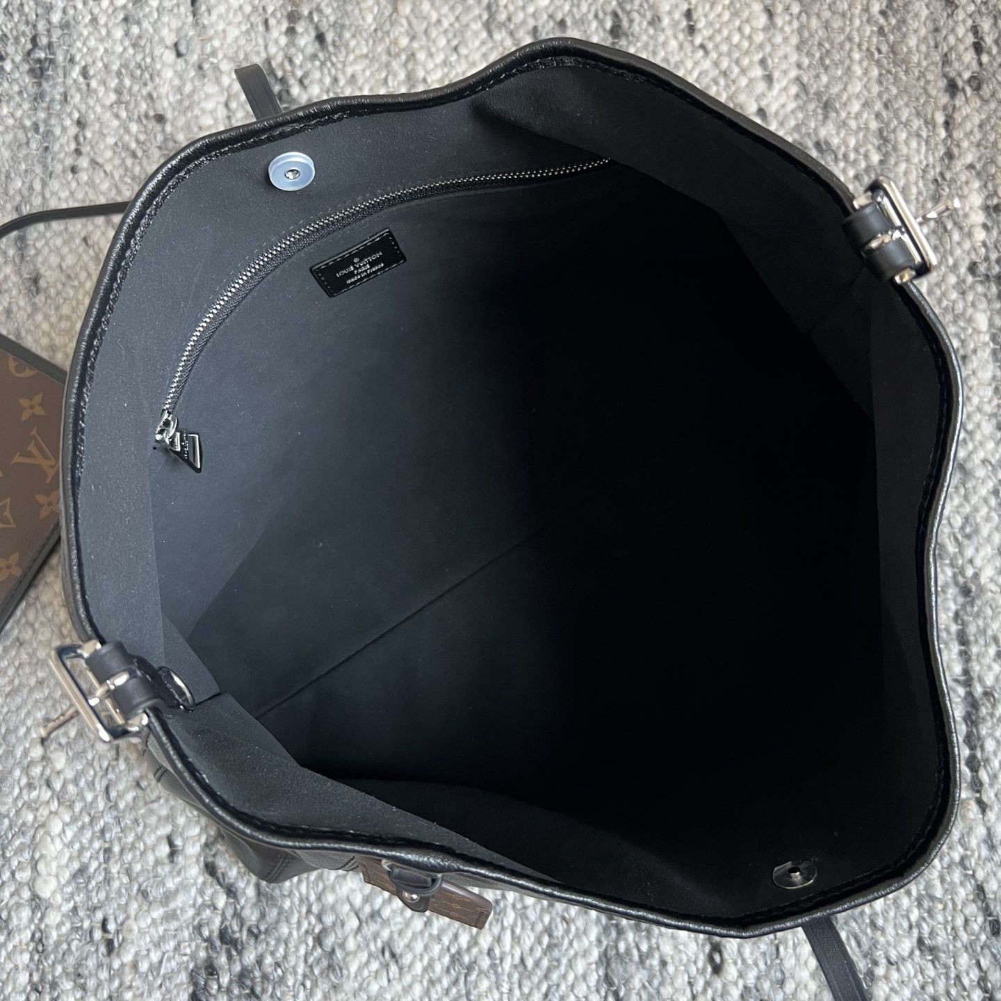 CarryAll Dark 中號手袋  M25143_4