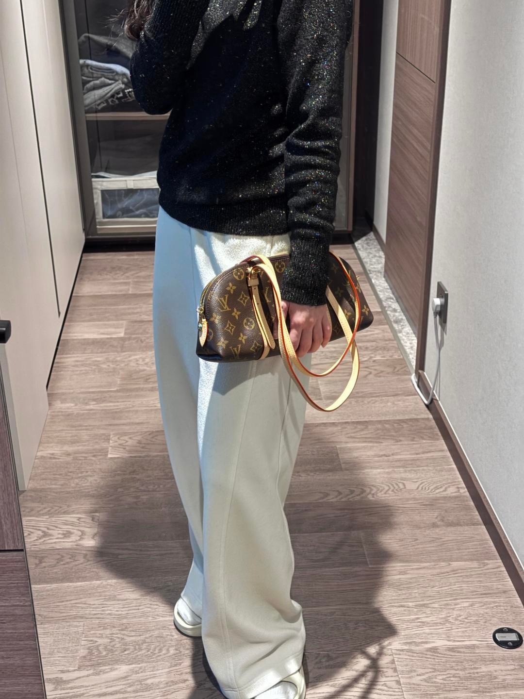 M28953 Squire East West 手袋_9