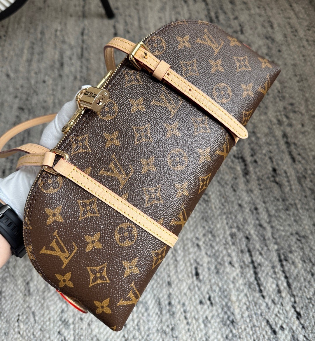 M28953 Squire East West 手袋_12