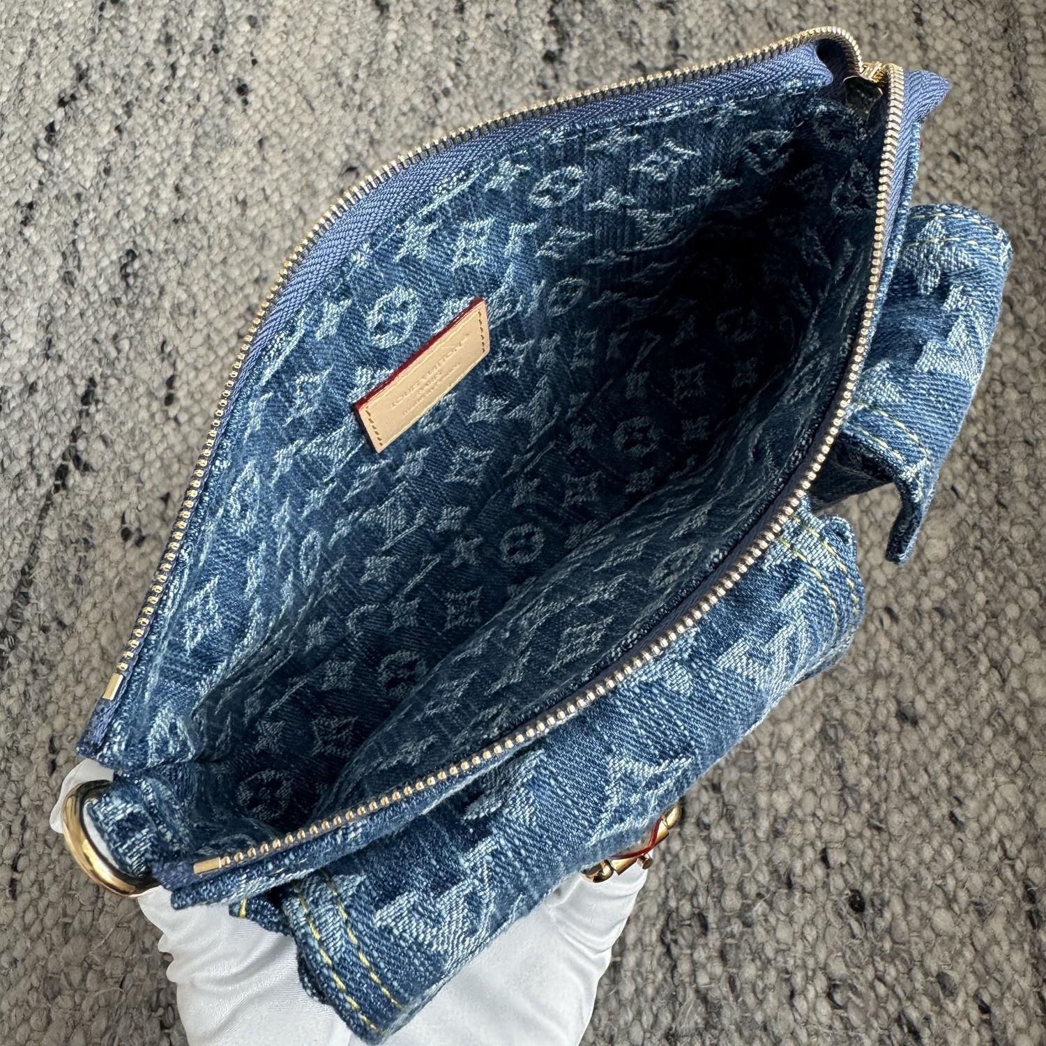 M27602 Pochette Accessoire Cargo丹寧牛仔包_4