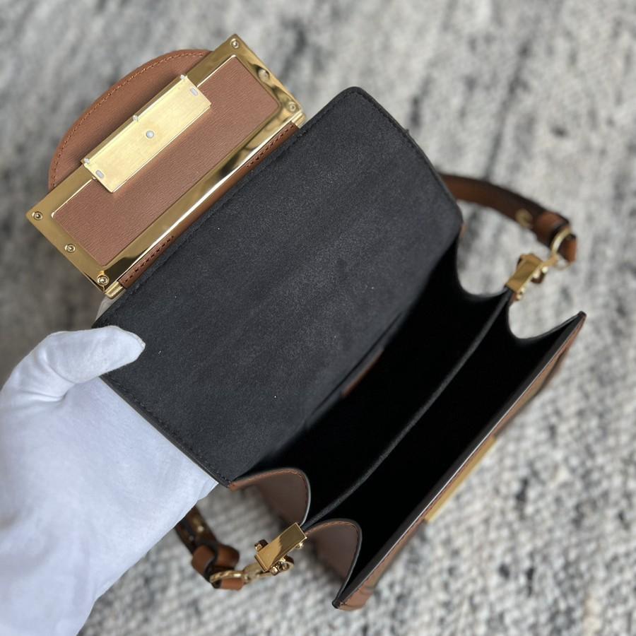 Dauphine Lock XL 迷你手袋 M46537_3