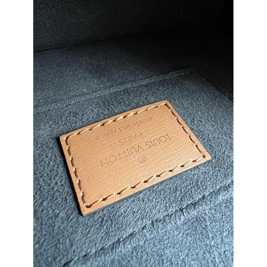 Dauphine Lock XL 迷你手袋 M46537_12