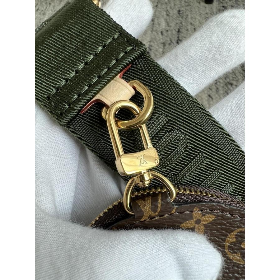 Multi Pochette Accessoires 手袋 M44813_8