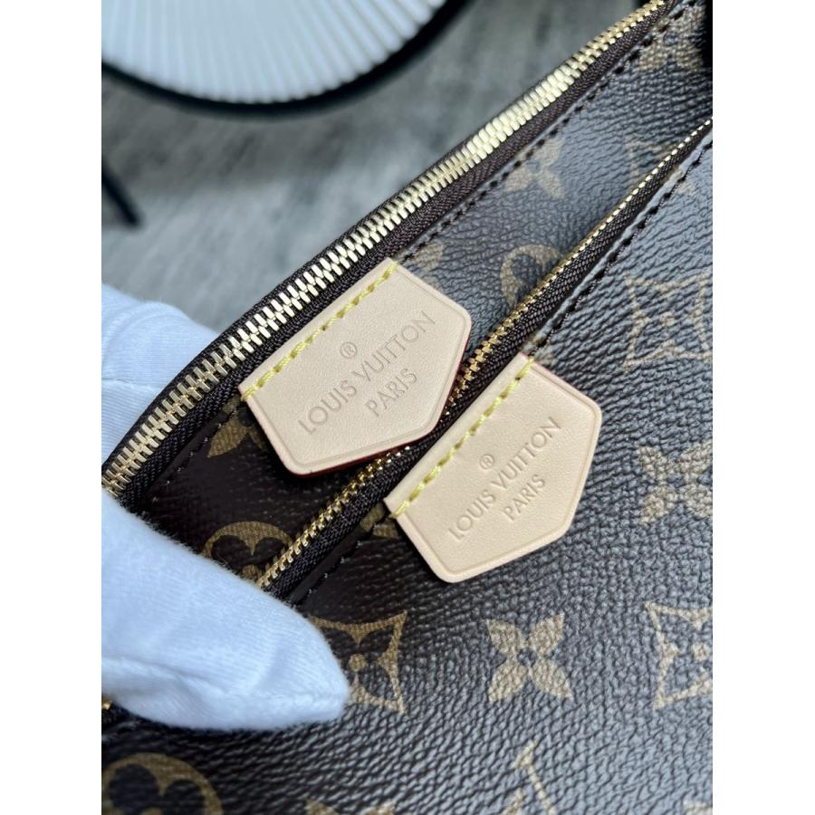 Multi Pochette Accessoires 手袋 M44813_12