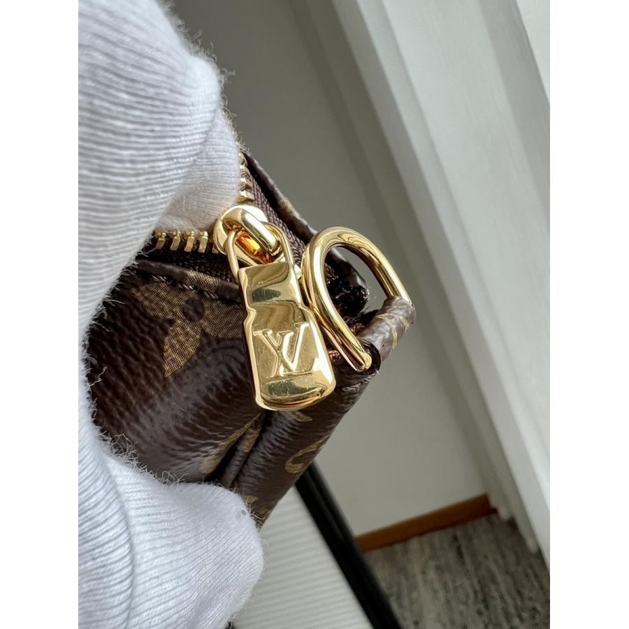 Multi Pochette Accessoires 手袋 M44813_14