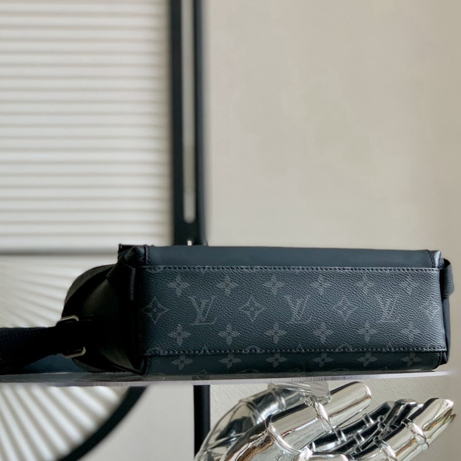 M40511 Messenger PM Voyager 小號黑花郵差包_3