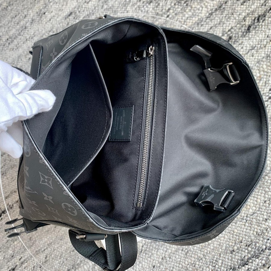 M40511 Messenger PM Voyager 小號黑花郵差包_4