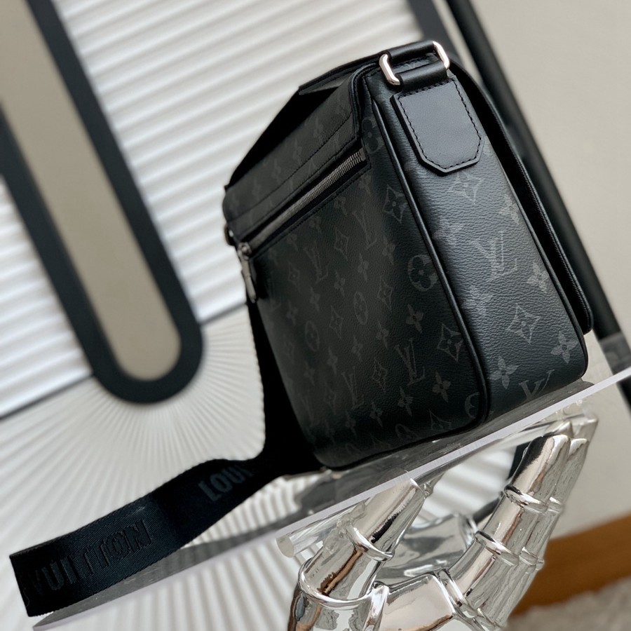 District 小號郵差包M46255_5