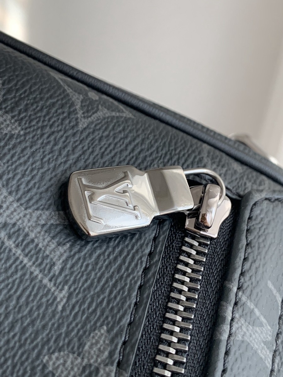 District 小號郵差包M46255_8