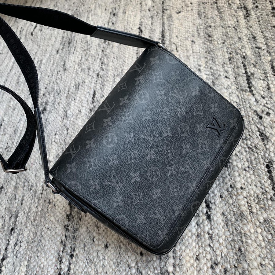 District 小號郵差包M46255_11