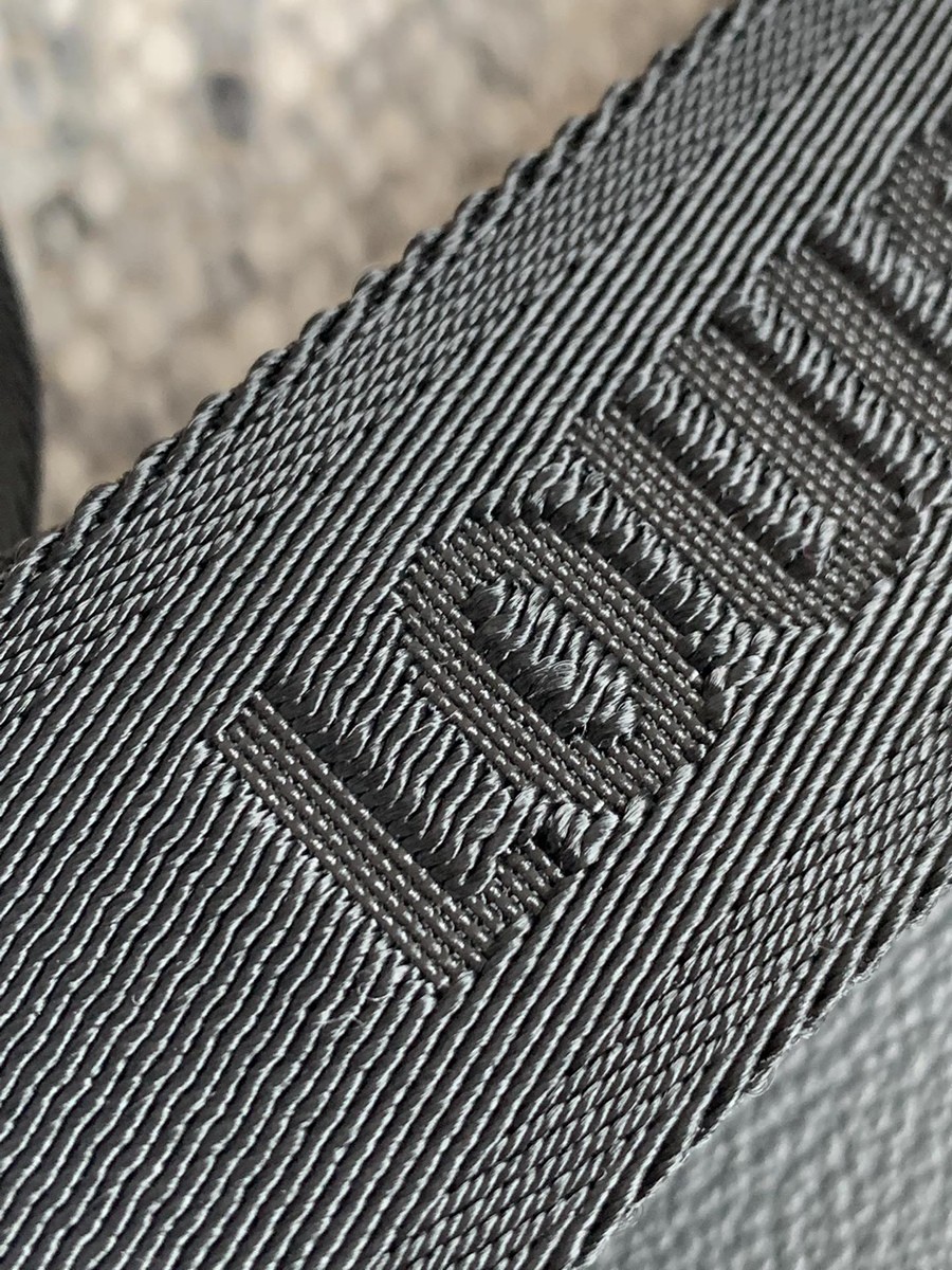 District 小號郵差包M46255_18