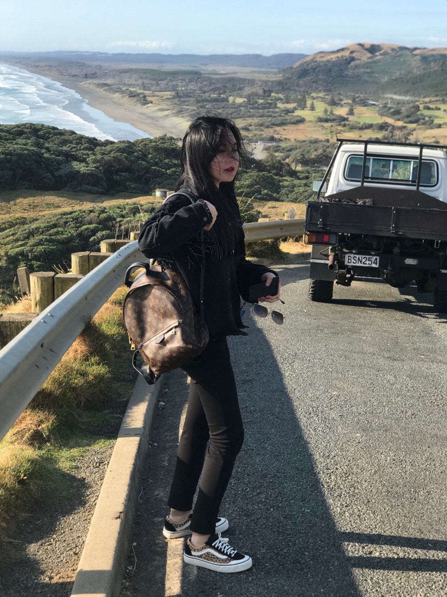 Palm Springs 小號雙肩包M44871_19