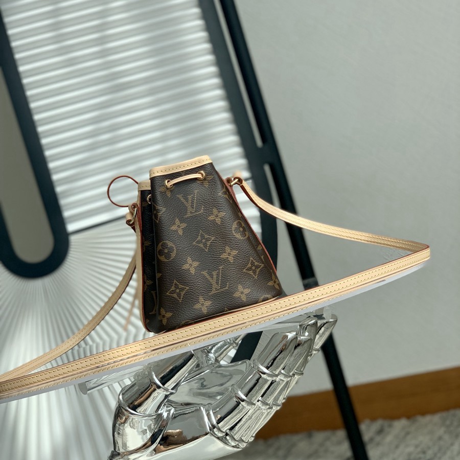 Nano Noe手袋M41346_4