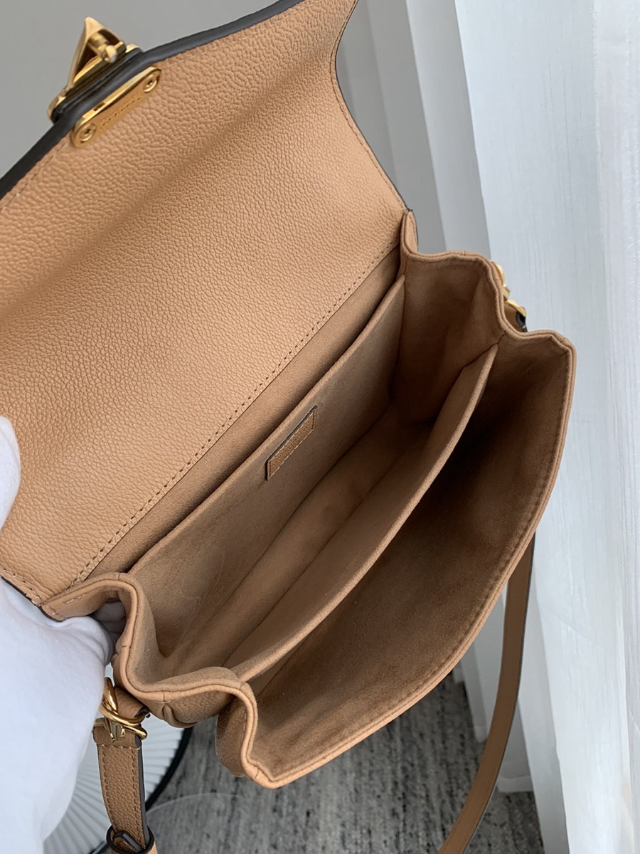 Pochette MEtis 手袋M45809_3