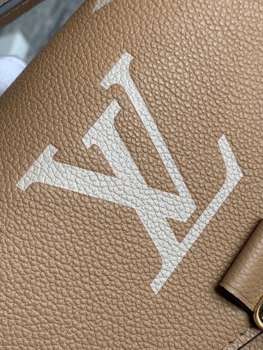 Pochette MEtis 手袋M45809_15