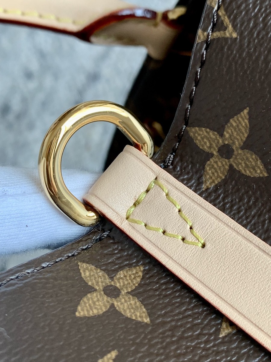 Montaigne 中號手袋 M41056_7