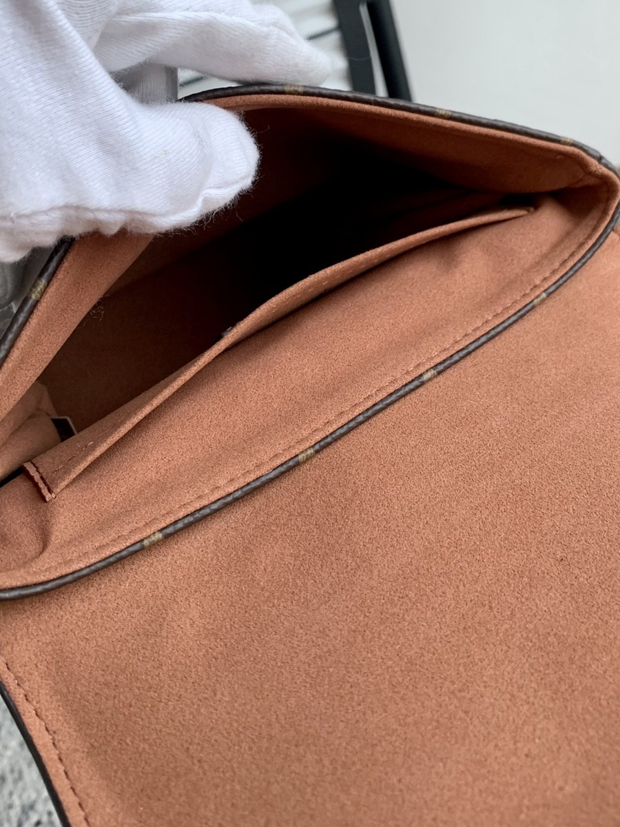 LOCKY BB 手袋 M44654_5