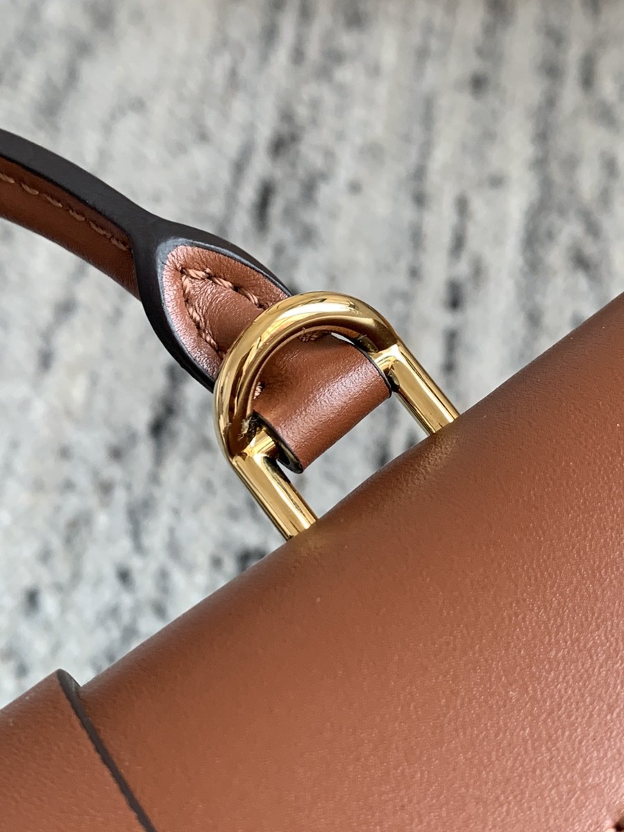 LOCKY BB 手袋 M44654_16