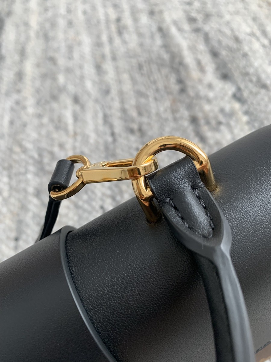 LOCKY BB 手袋 M44141_14