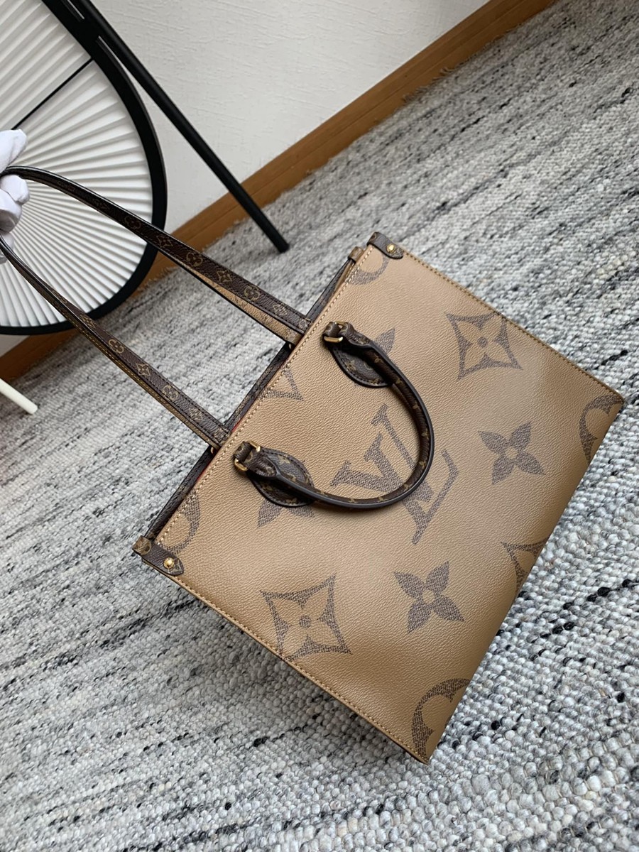 OnTheGo 中號手袋 M45039_13