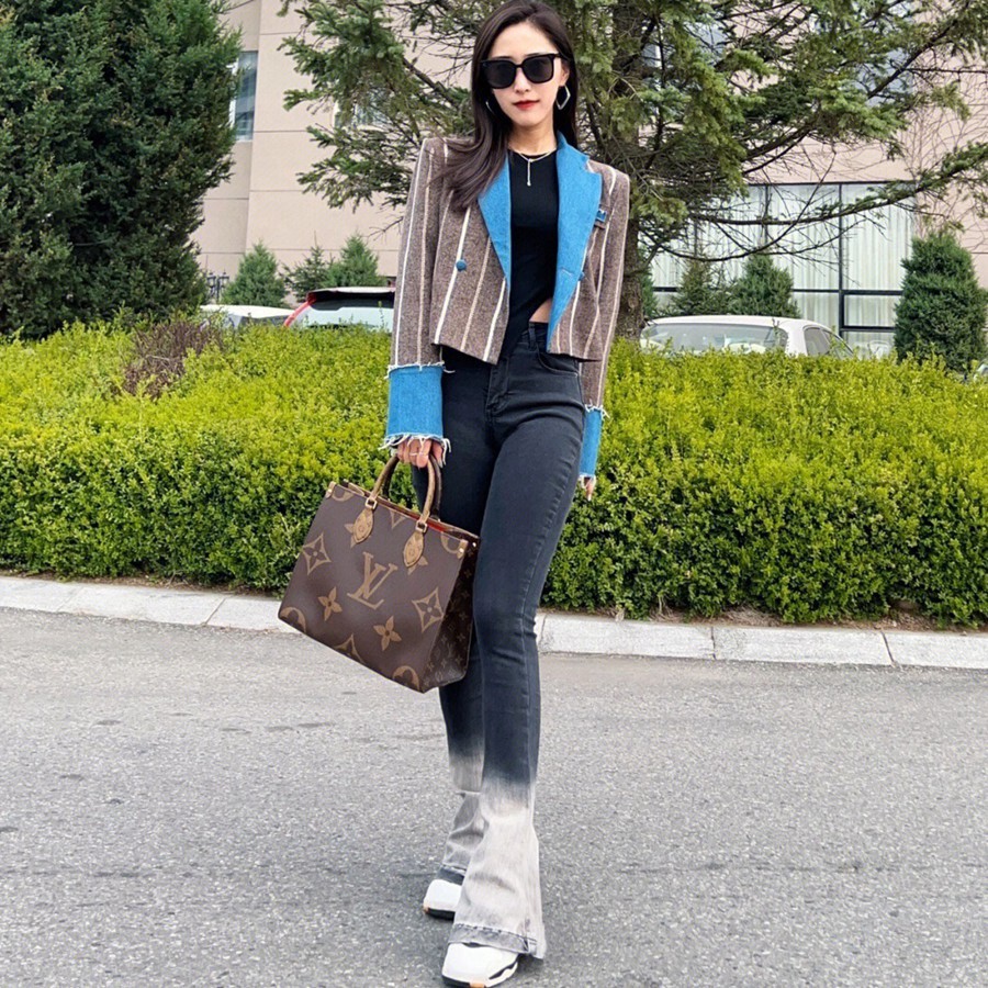 OnTheGo 中號手袋 M45039_8