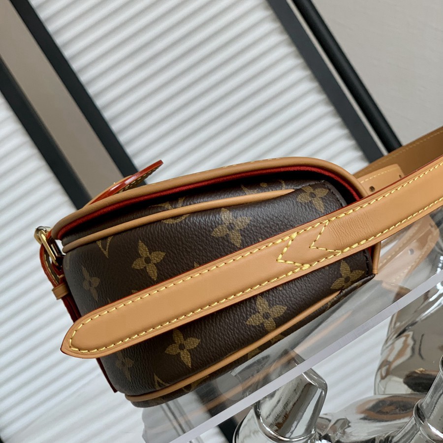 TAMBOURIN手袋M44860_7