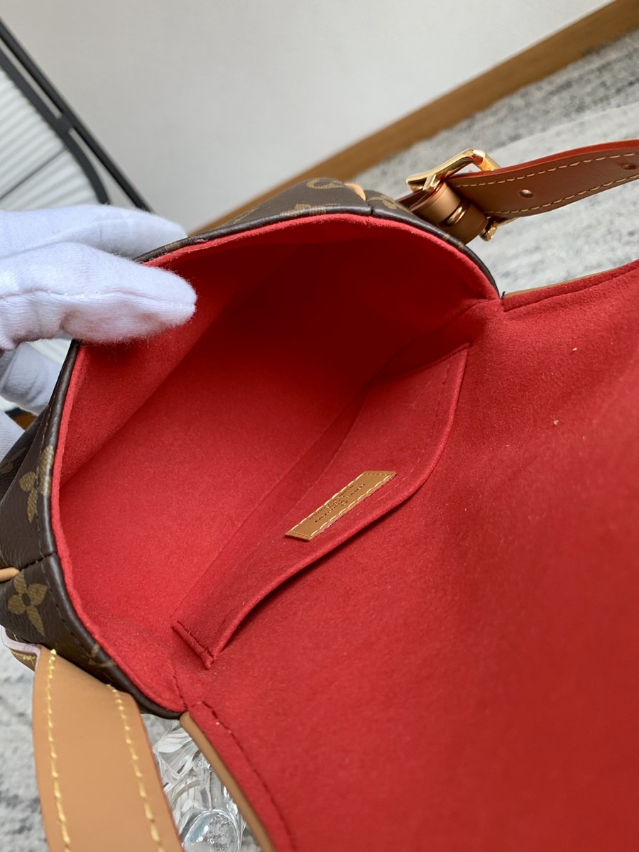 TAMBOURIN手袋M44860_4