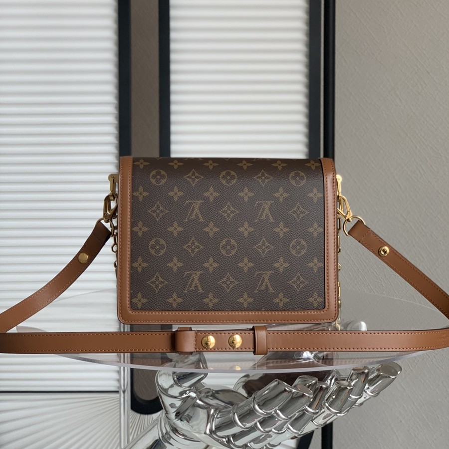 Dauphine 中號手袋 M45958_2