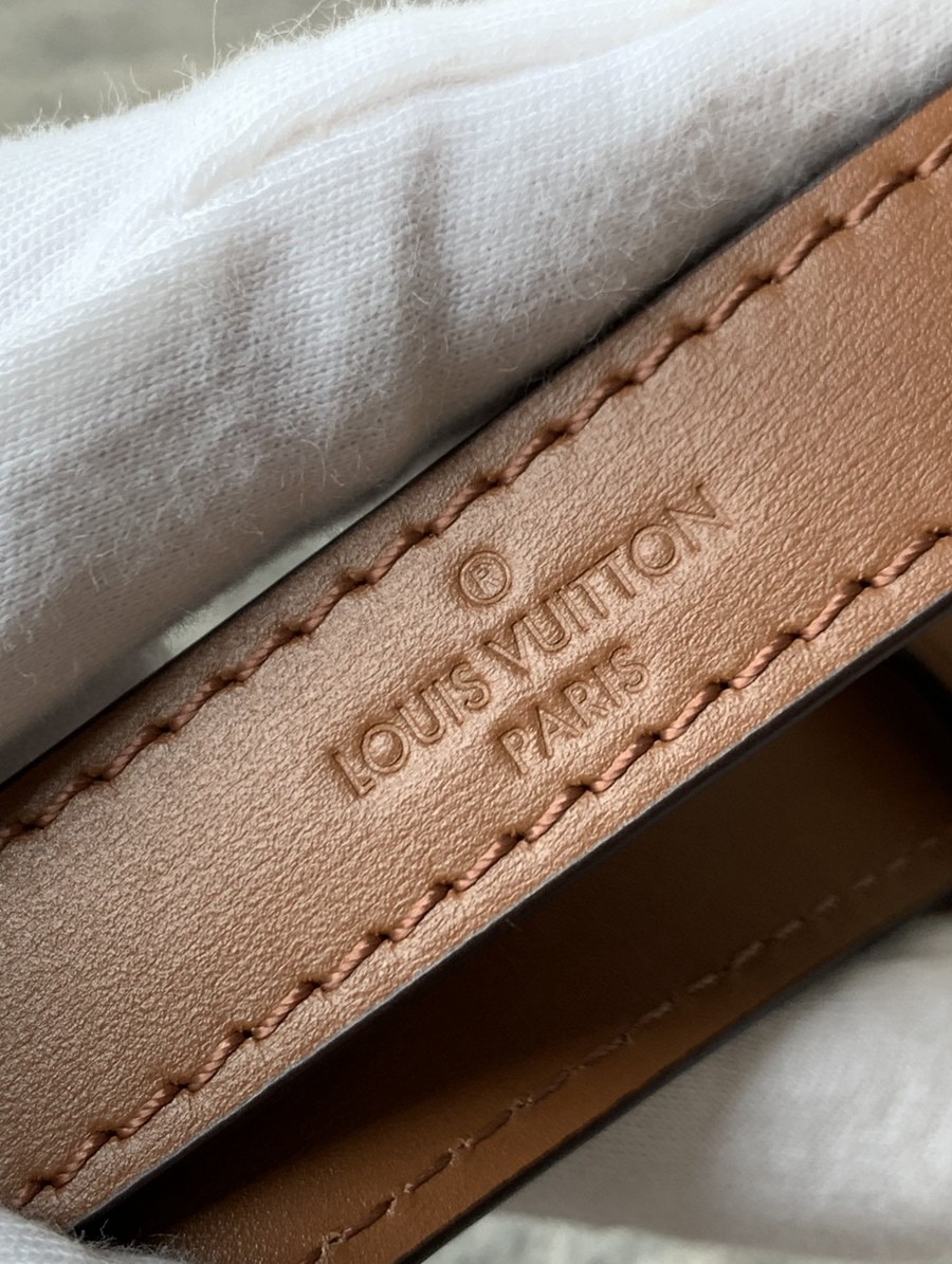 Dauphine 中號手袋 M45958_15