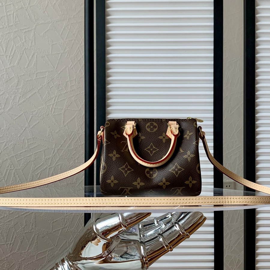 Nano Speedy 手袋M61252_3