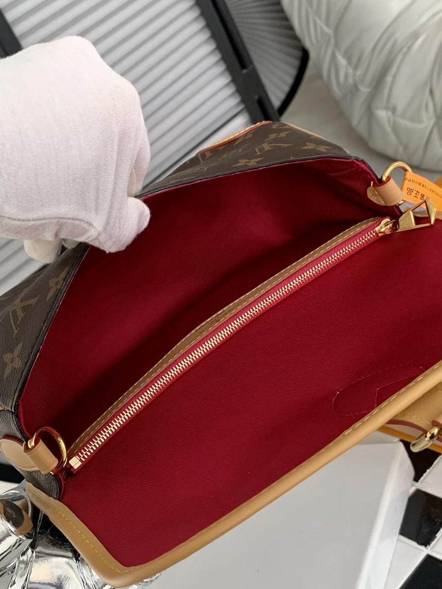 Diane 手袋法棍包 M46049_2