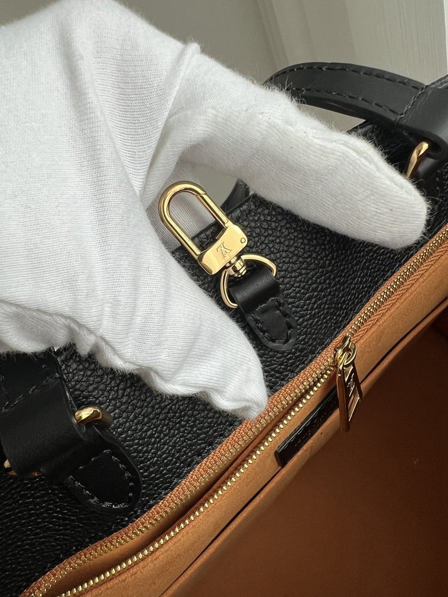 OnTheGo 中號手袋 M45595_7