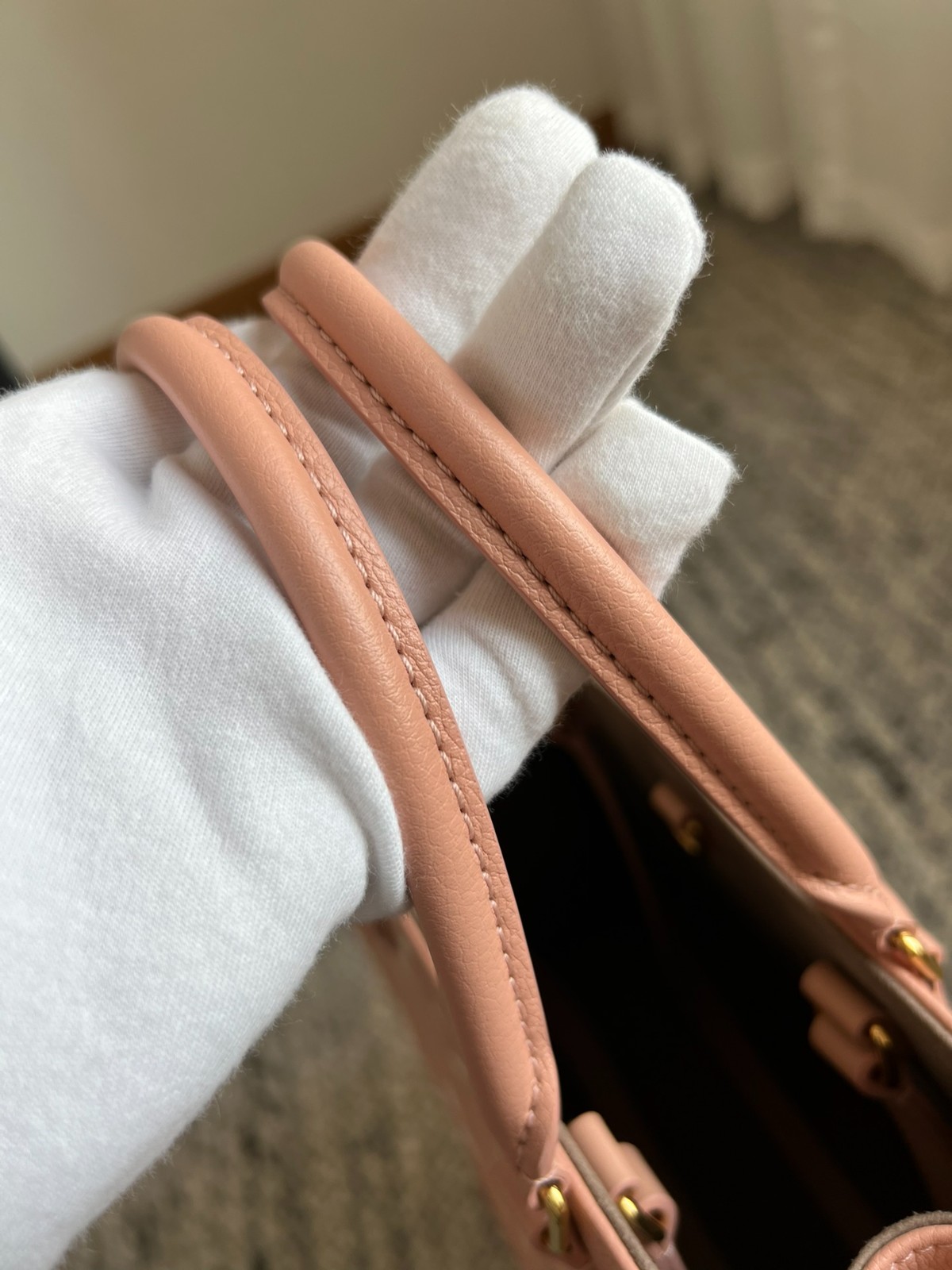 OnTheGo 中號手袋 M46286_13