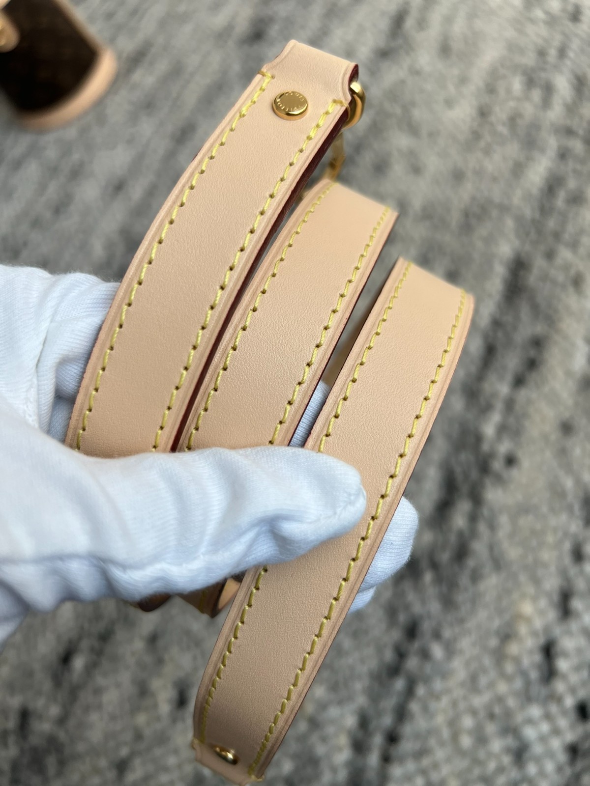 DUFFLE 手袋 M43587_16