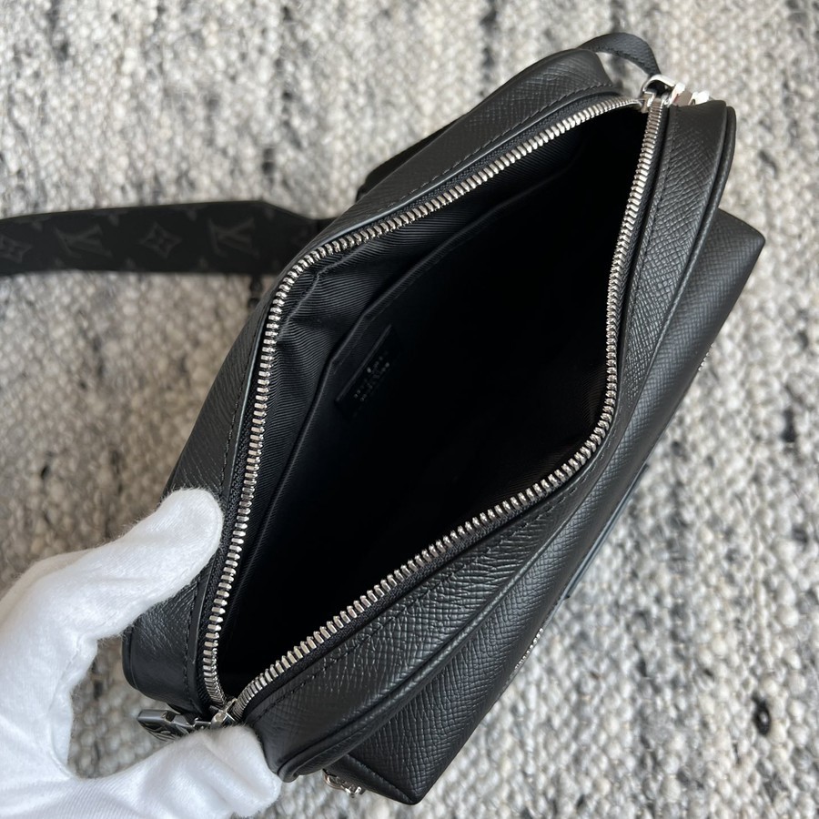 Outdoor 郵差包M30233_5