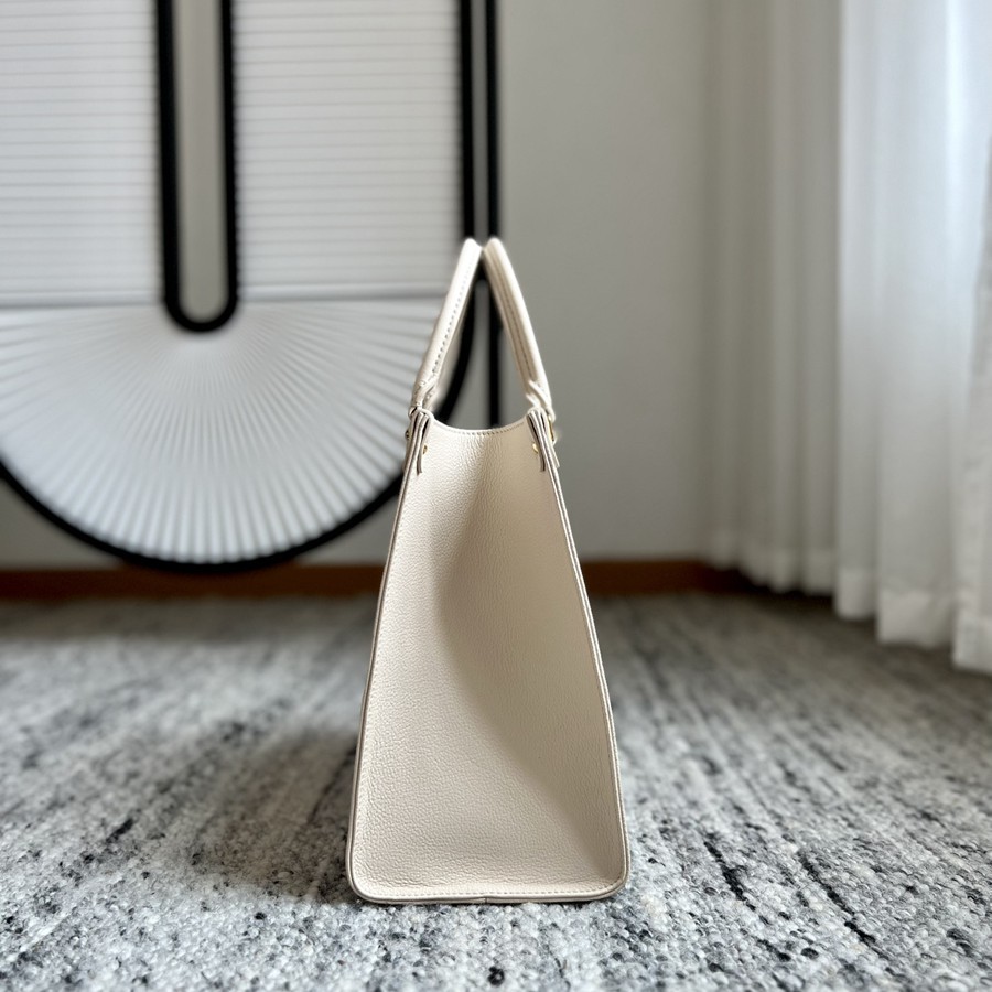 OnTheGo 中號手袋 M21575_9