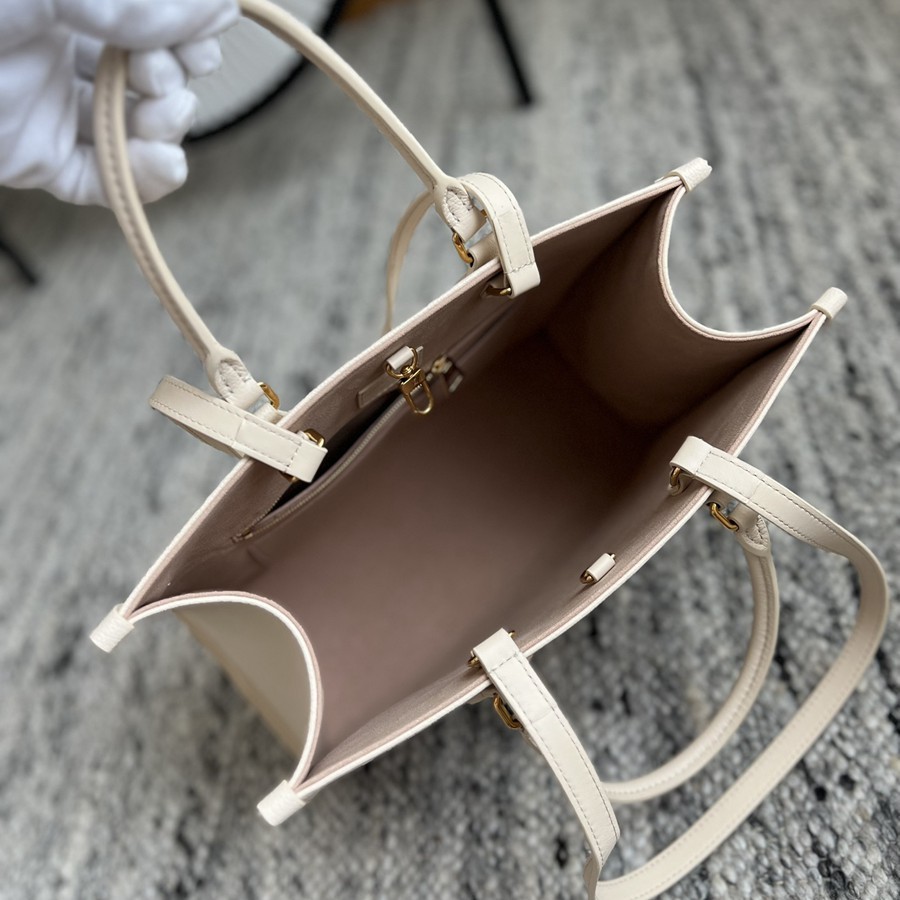 OnTheGo 中號手袋 M21575_4