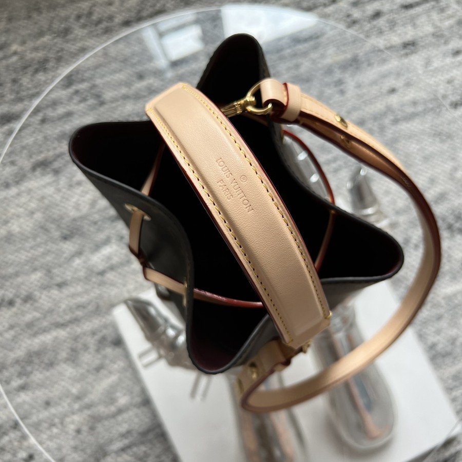 Neonoe BB 水桶包 M46581_4