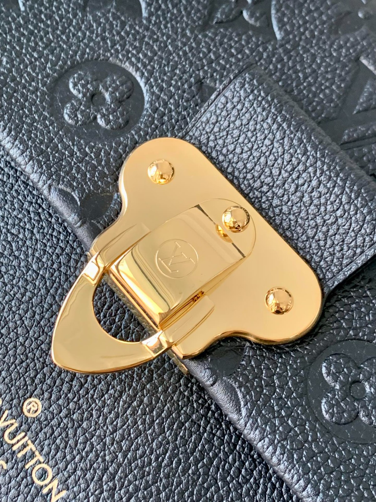 VAVIN 小號手袋M44151_8