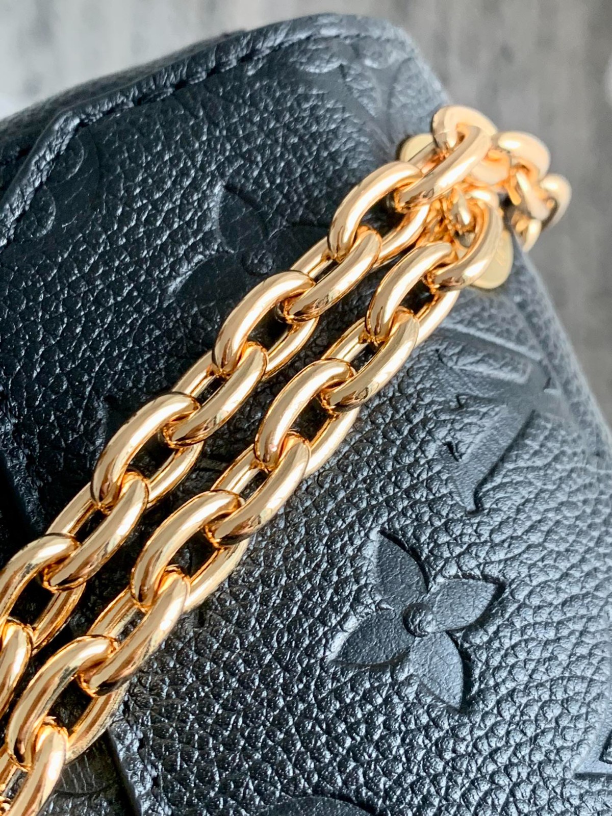 VAVIN 小號手袋M44151_11