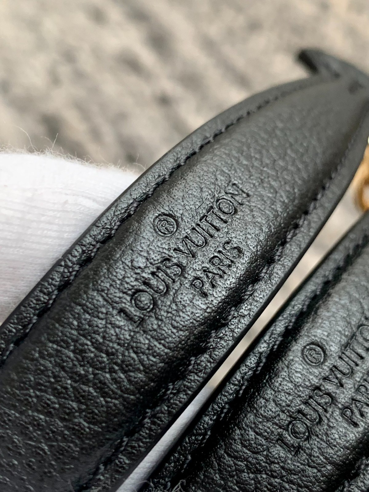 VAVIN 小號手袋M44151_19