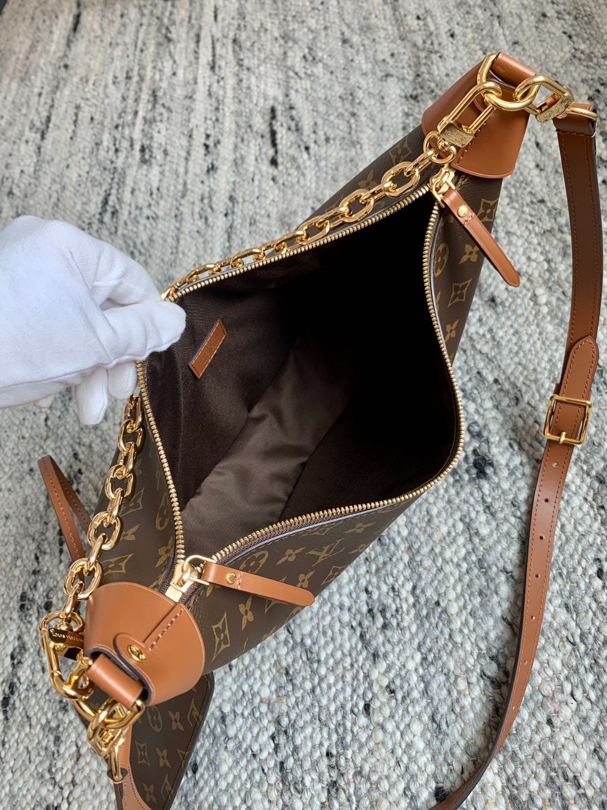 Loop HOBO手袋M46311_8