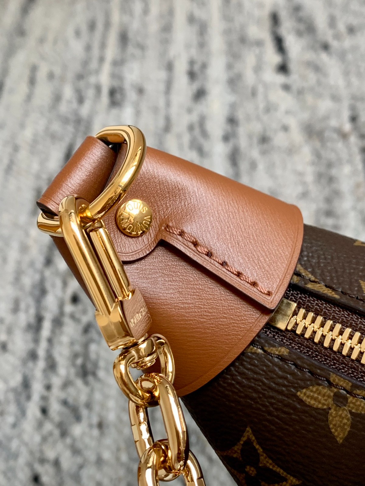 Loop HOBO手袋M46311_13